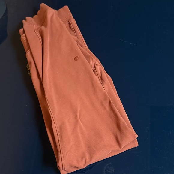 lululemon athletica Rust Joggers - Picture 3 of 4